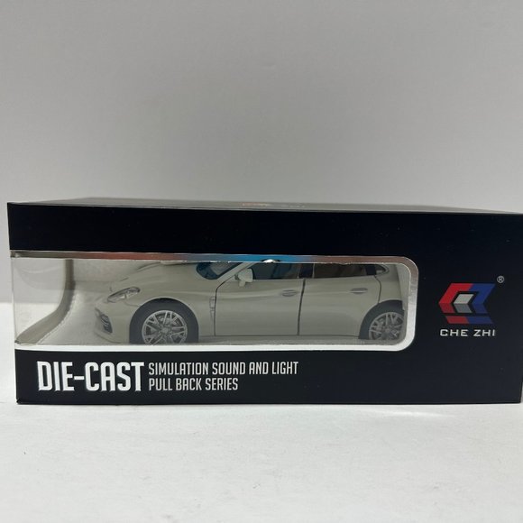 1:24 2020 Porsche Panamera White Diecast With LED Lights - Picture 9 of 9